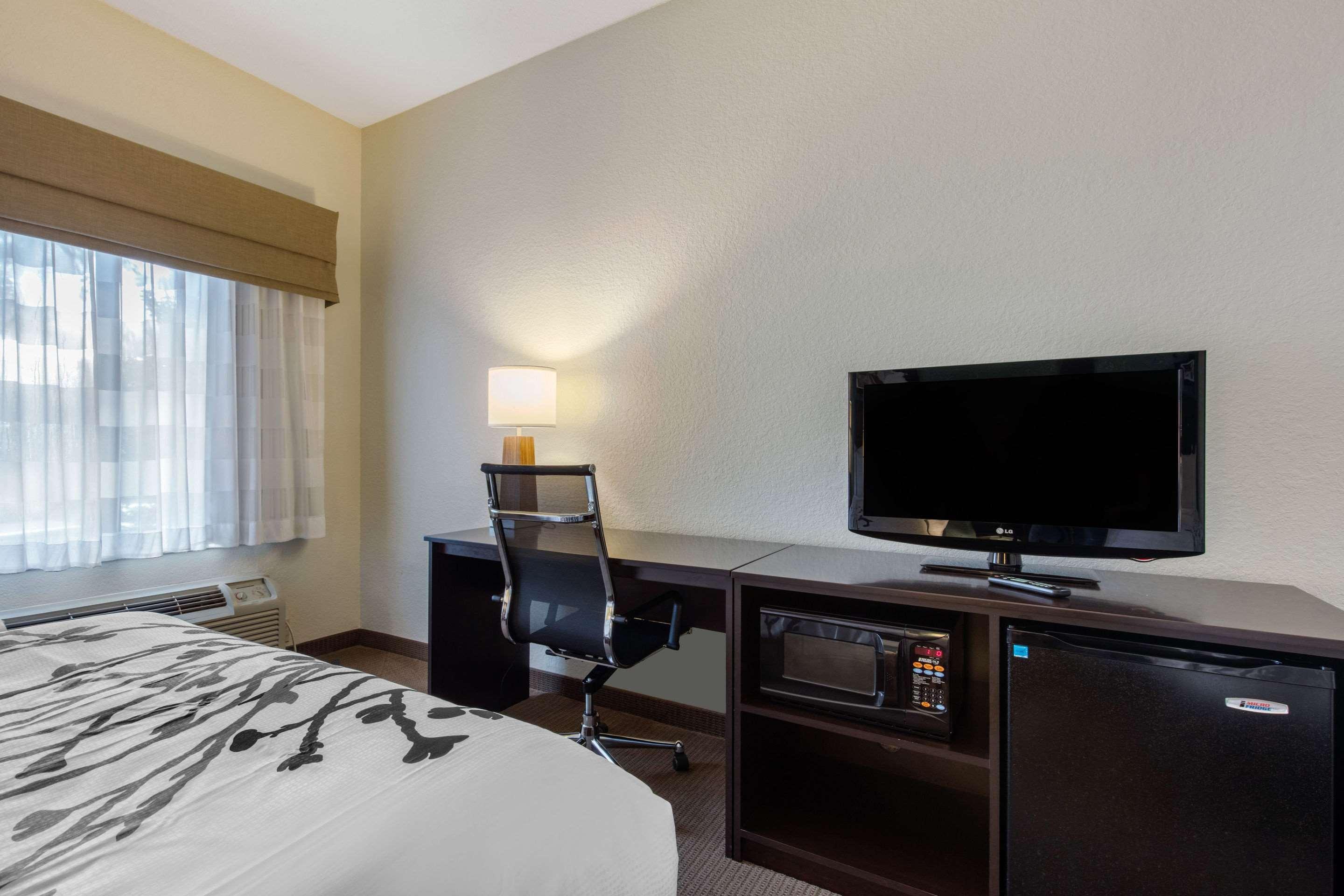 Sleep Inn & Suites Auburn Campus Area I-85 Eksteriør billede