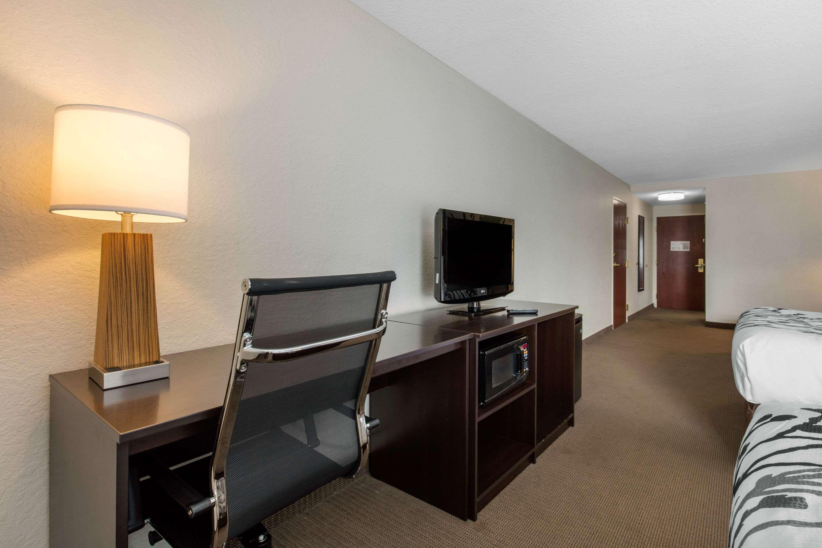 Sleep Inn & Suites Auburn Campus Area I-85 Eksteriør billede